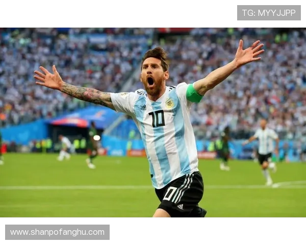 2024帕尼尼足球卡全新球星系列发布 探秘热门球员与稀有卡片价值