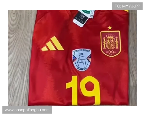 全球足球球星球衣收藏市场价格揭秘及热门球衣推荐