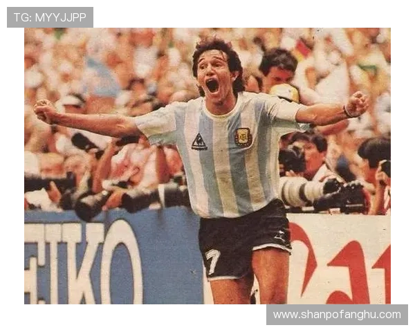 足球历史十大巨星荣誉盘点：谁才是足坛真正的王者