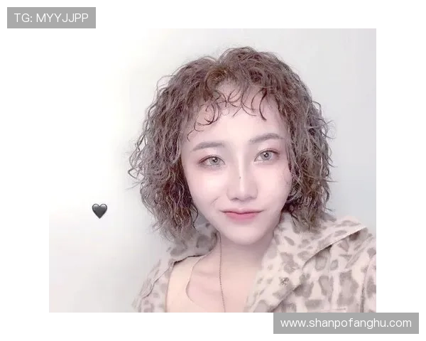 足球明星染发潮流席卷赛场 个性发型展现独特风采